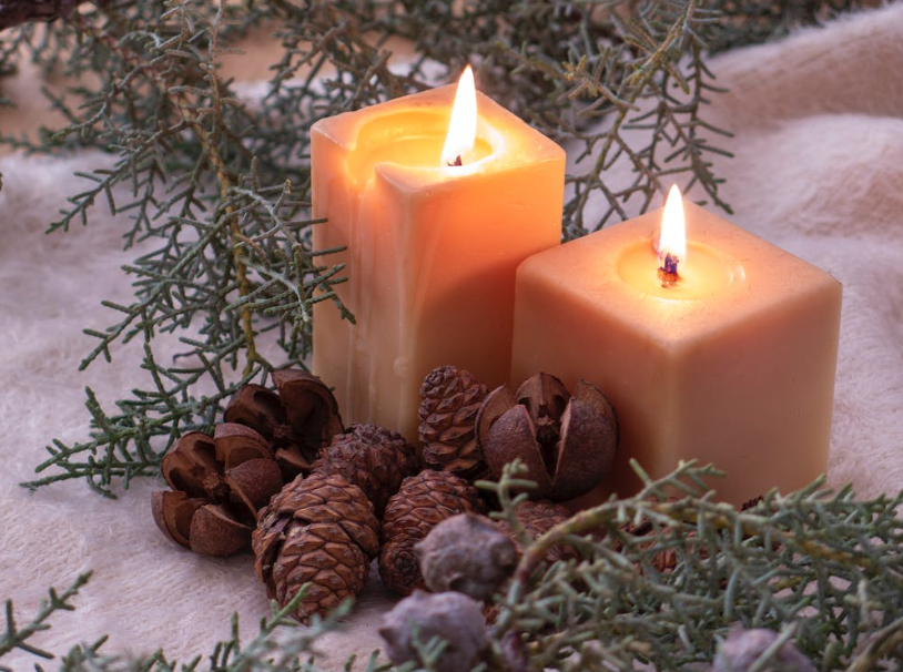 Candles with pine